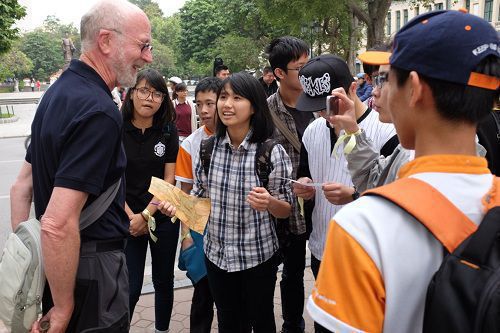 giao tiep voi nguoi ban xu la cach hoc tieng anh hieu qua nhat giao tiep voi nguoi ban xu la cach hoc tieng anh hieu qua nhat.jpg