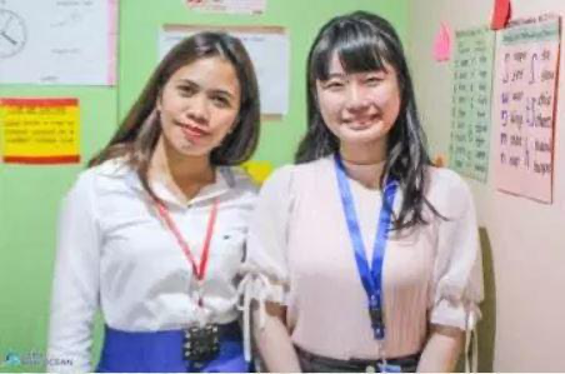 Yuka và giáo viên Yuka và giáo viên