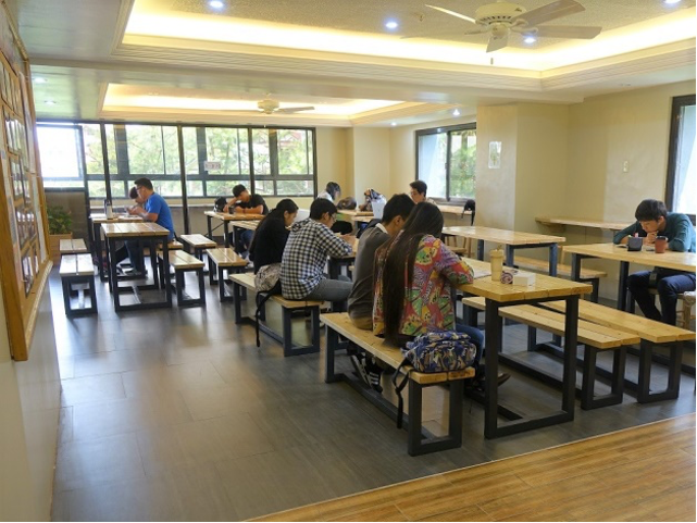 Phòng tự học tại MONOL Phòng tự học tại MONOL