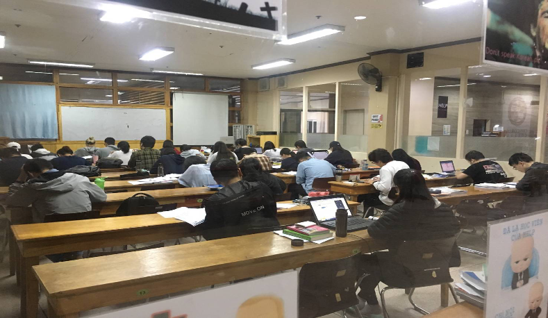 Phòng tự học trường HELP Longlong Phòng tự học trường HELP Longlong