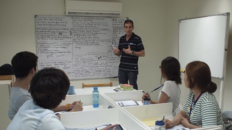 Phỏng vấn học viên Việt Nam tại trường Anh ngữ FELLA Sparta Phỏng vấn học viên Việt Nam tại trường Anh ngữ FELLA Sparta