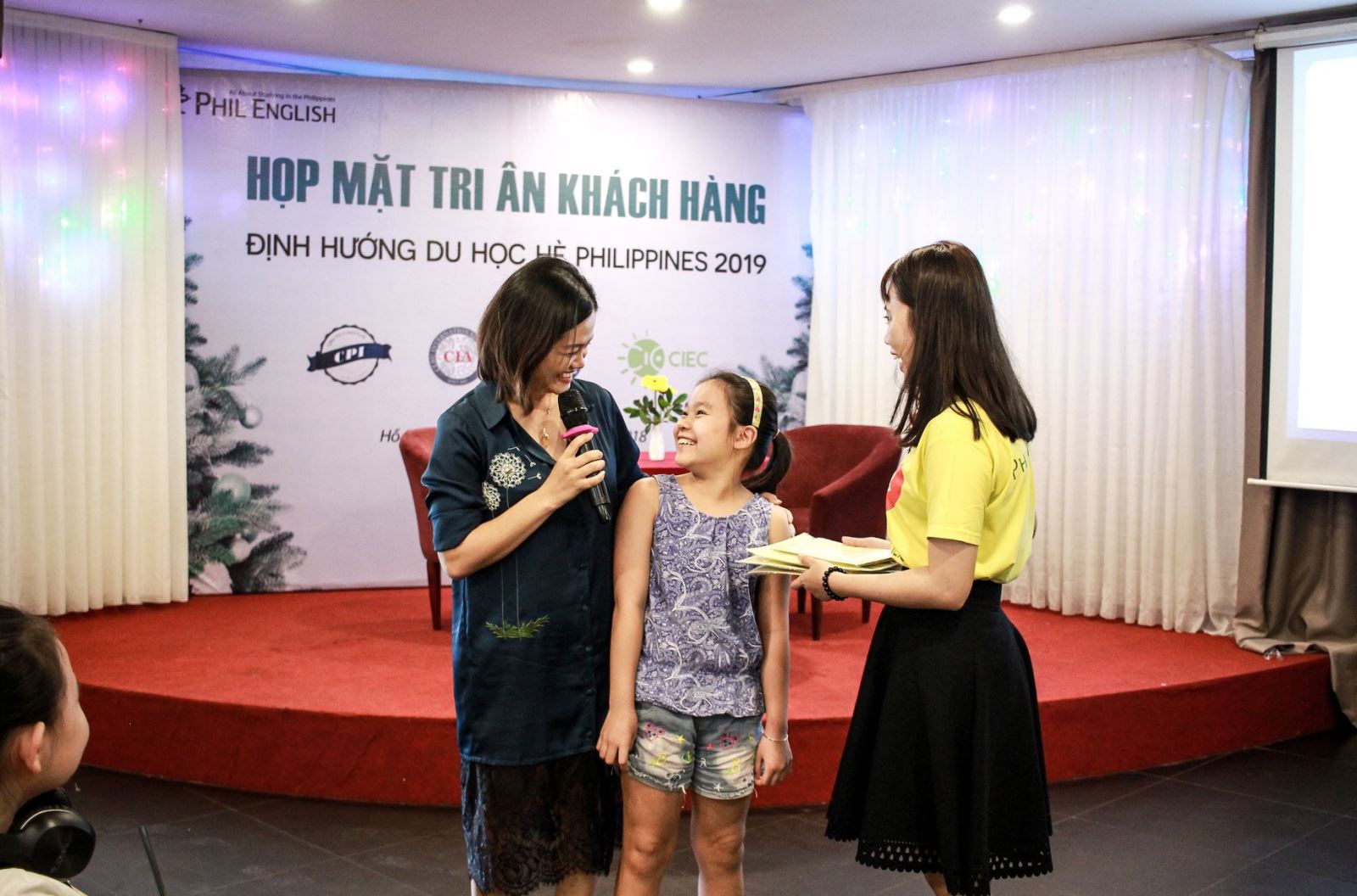 phil-engish-to-chuc-thanh-cong-cuoc-hop-1
