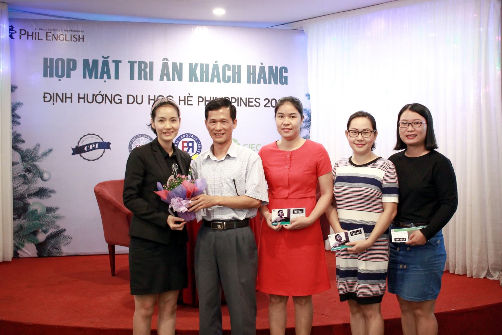 phil-engish-to-chuc-thanh-cong-cuoc-hop-6